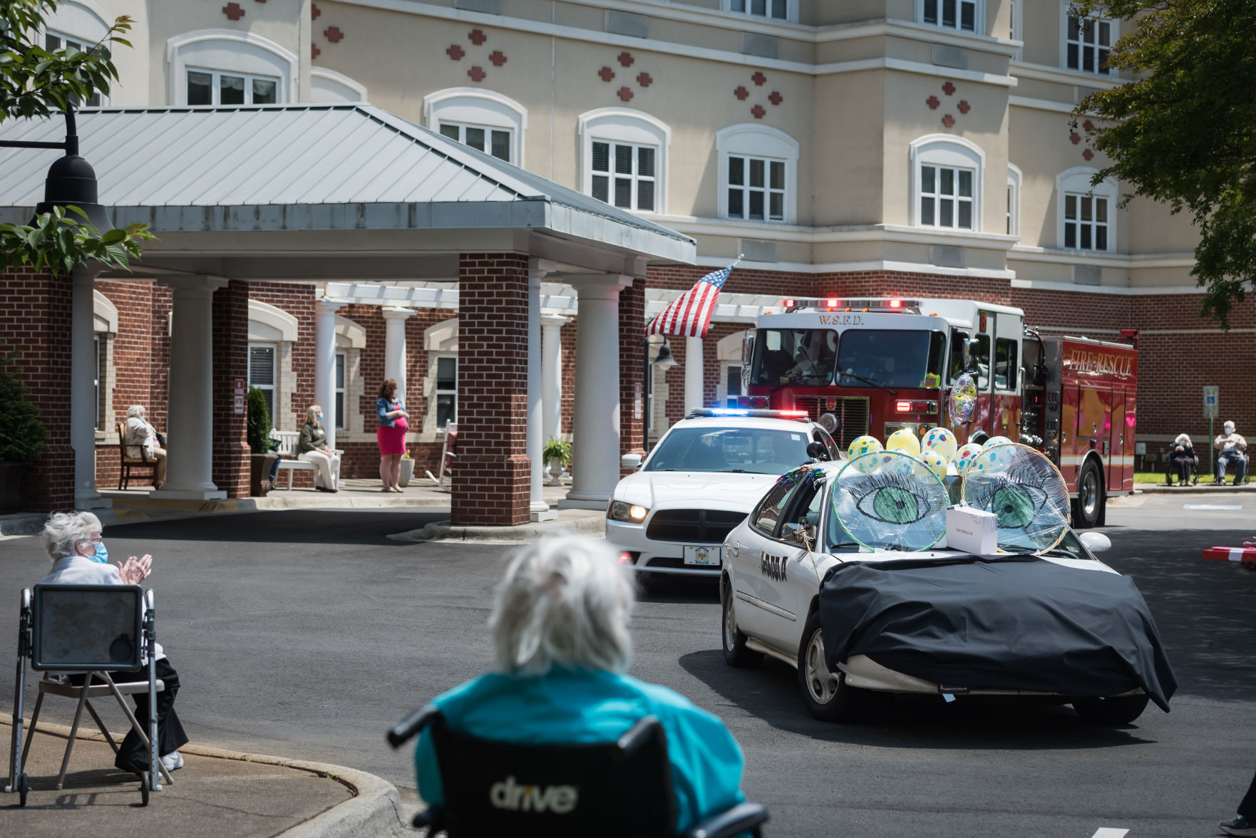 Forest Heights Senior Living Parade during COVID19